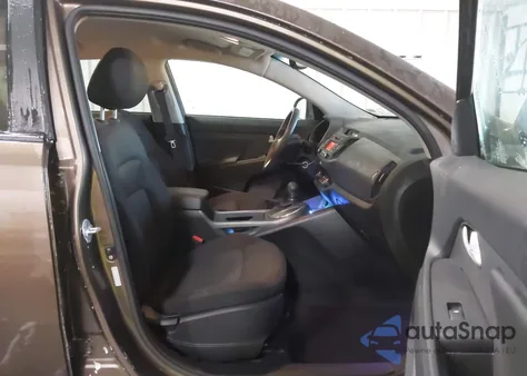 2013 Kia Sportage Lx z USA, uszkodzony, nr VIN KNDPB3A26D7382428